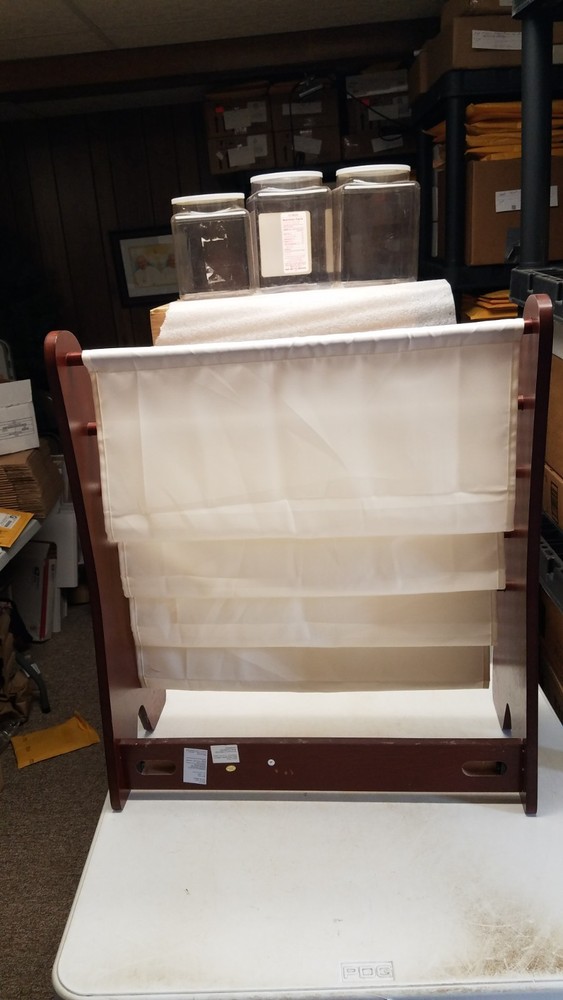 Cloth Magazine/Book Rack (C)