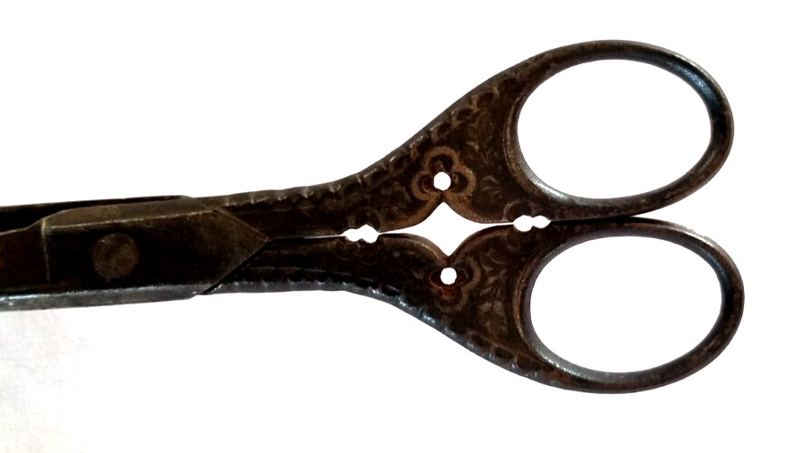 Antique VTG 9.25" Ornate Handle Victorian Scrollwork Shears Sewing Scissors READ