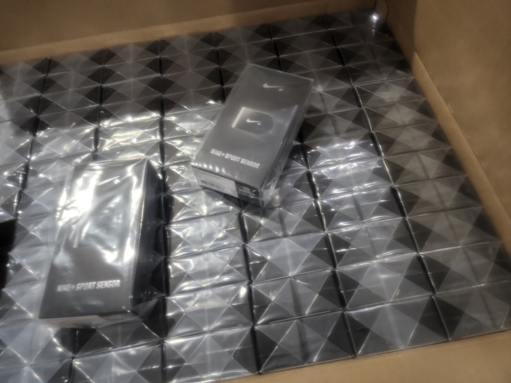 Case of 84 Nike + Sports Sensor - Black