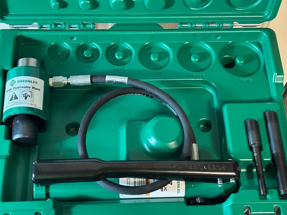 Greenlee 7646 Ram & Hand Pump Hydraulic Knockout Punch Driver