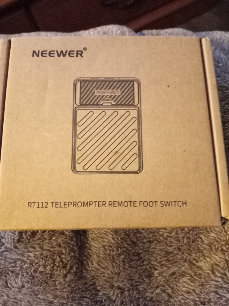 NEEWER RT112 TELEPROMPTER REMOTE FOOT SWITCH