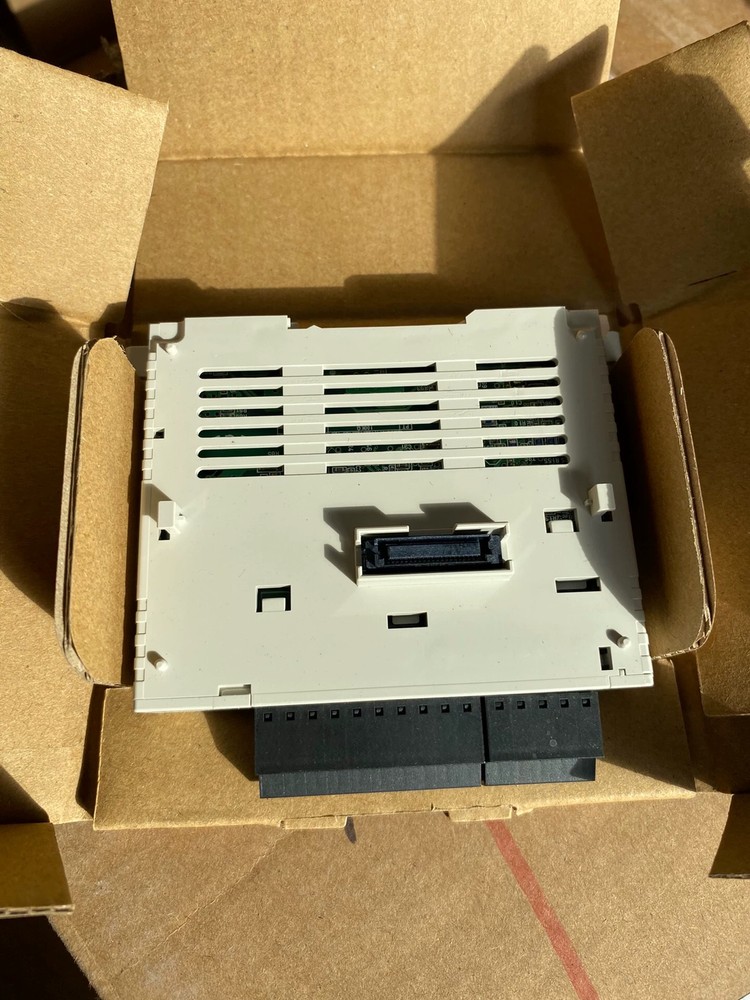 1pcs Mitsubishi FX3U-4AD-PT-ADP PLC Module