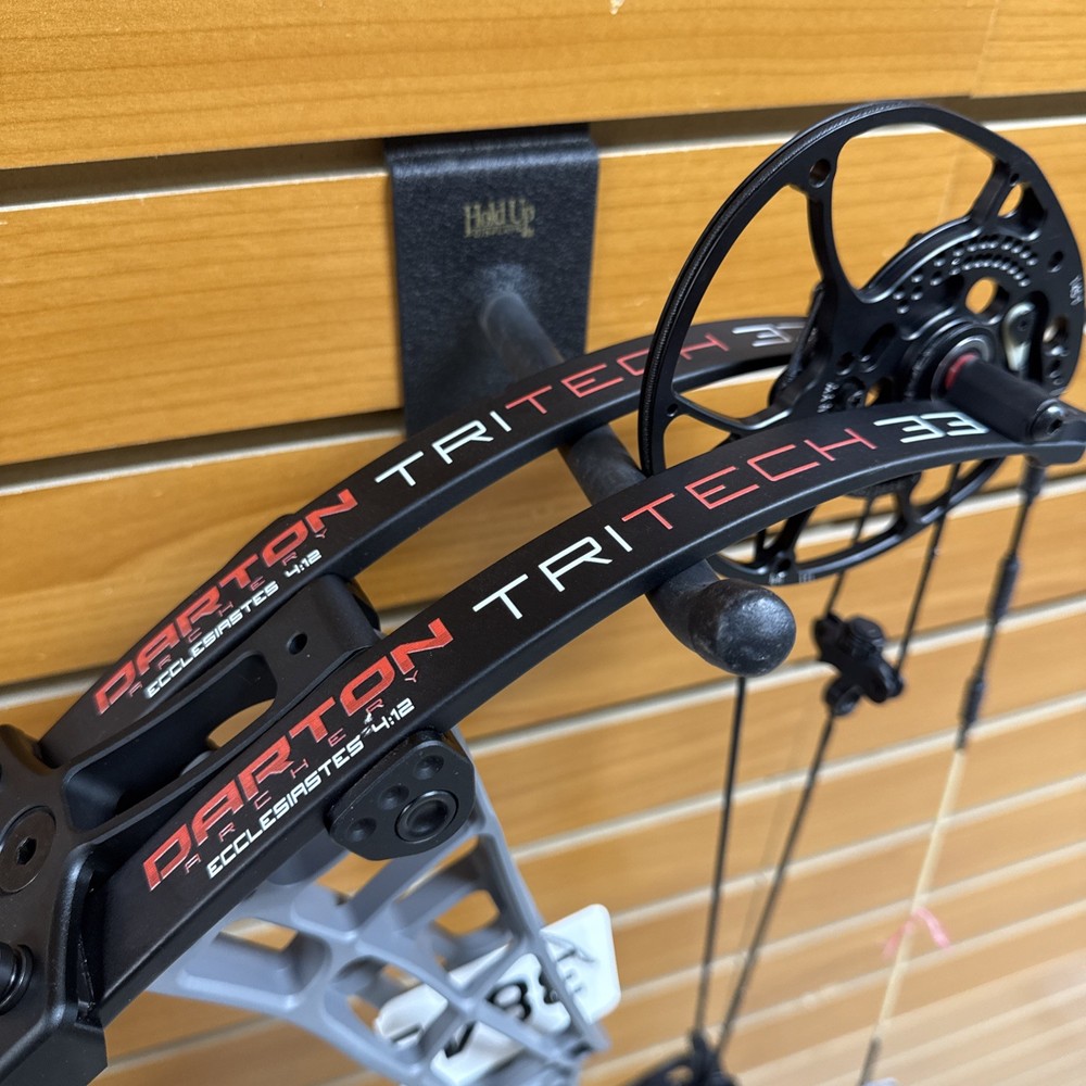 Item 3845 - Darton Archery Compound Bow - Tritech 33 - RH - Stone Grey