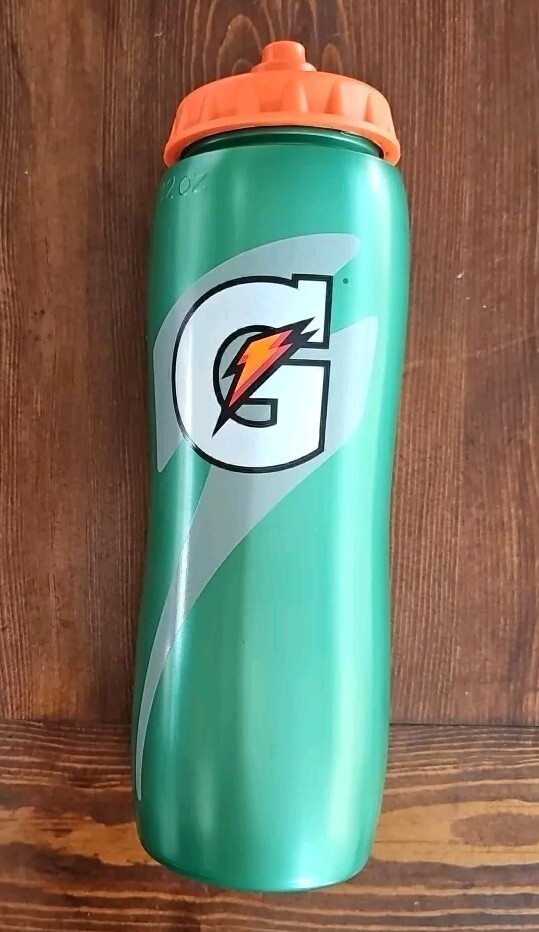 Gatorade Contour Squeeze Bottle 32 Oz
