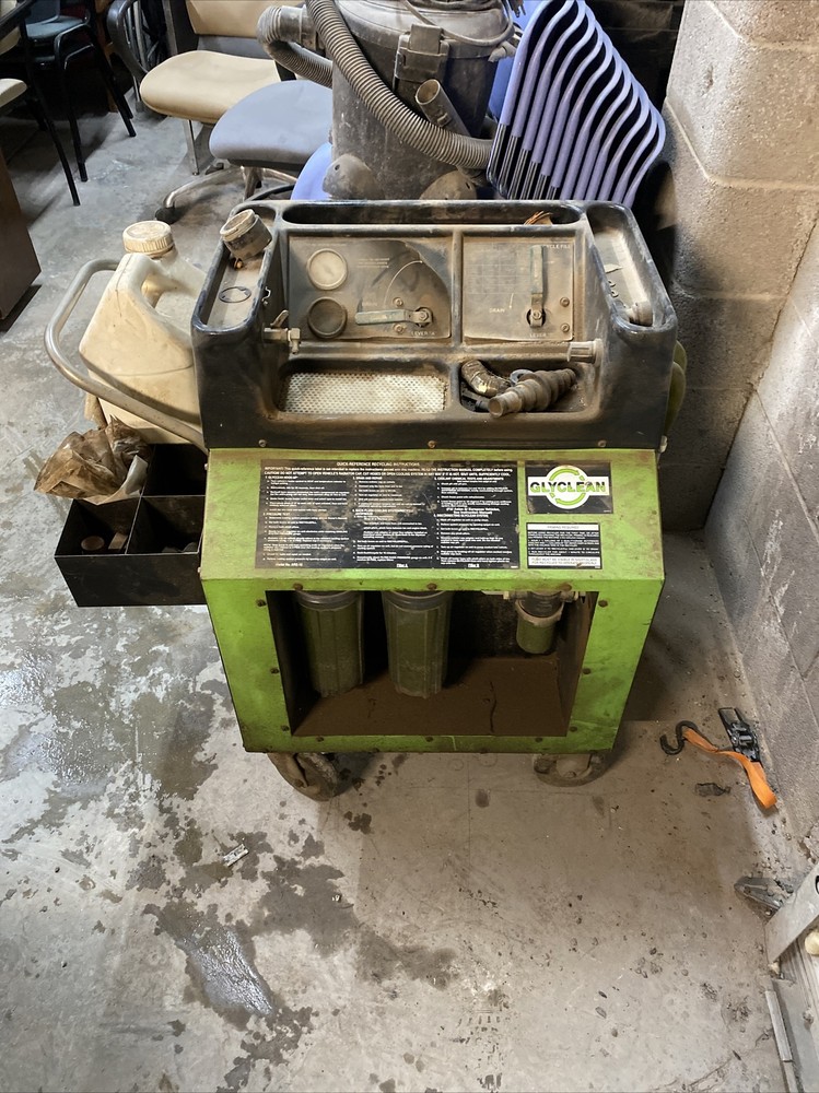 Glyclean antifreeze coolant recycling system