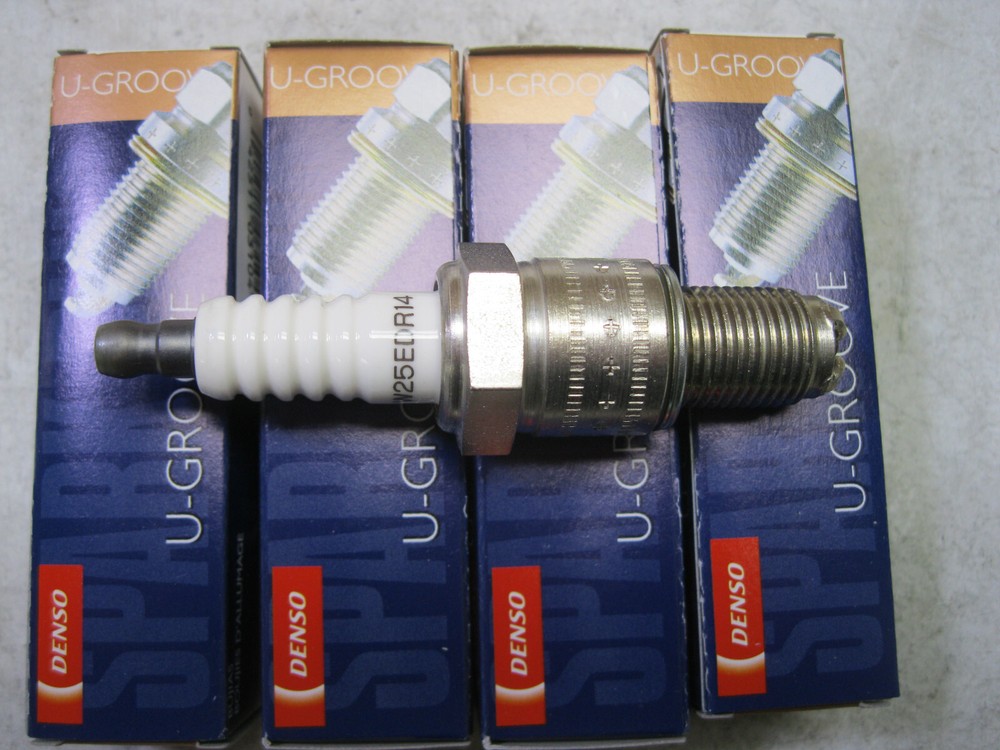 4 Spark Plugs DENSO 3104 W25EDR14 (4 pack)