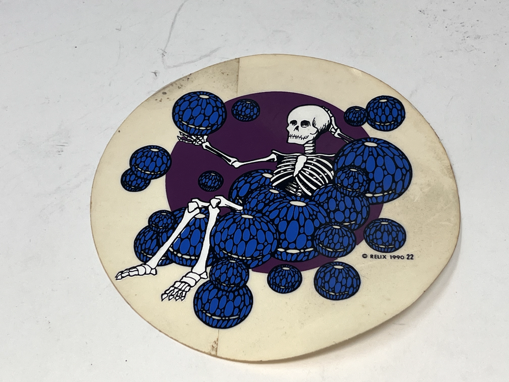 GRATEFUL DEAD - 1990 Relix Skeleton Bubbles sticker -