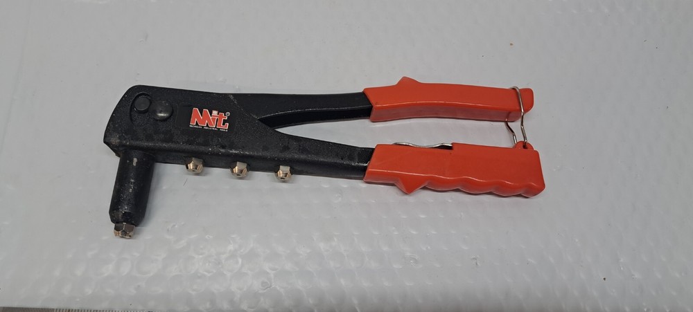MIT Michigan Industrial Tools Rivet Gun - Riveter