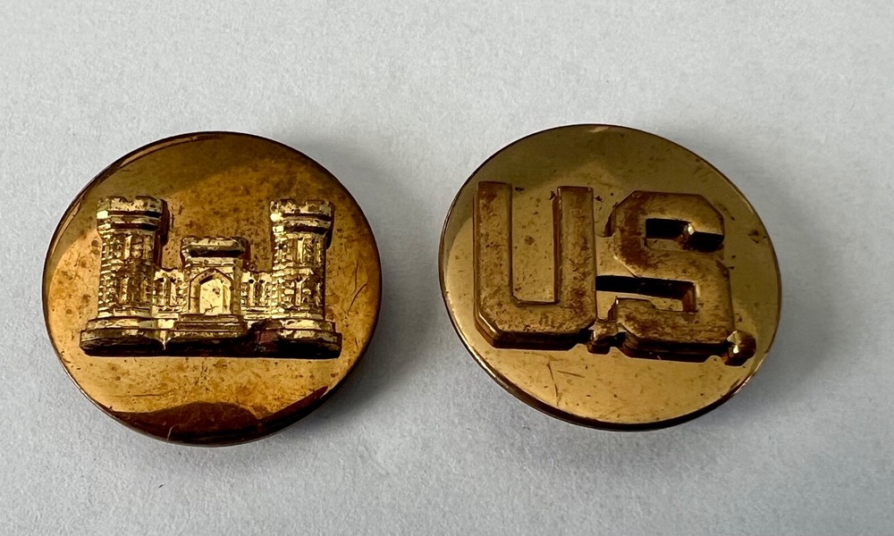 Engineer Corps Brass Collar Disc Insignia  Enlisted US Army