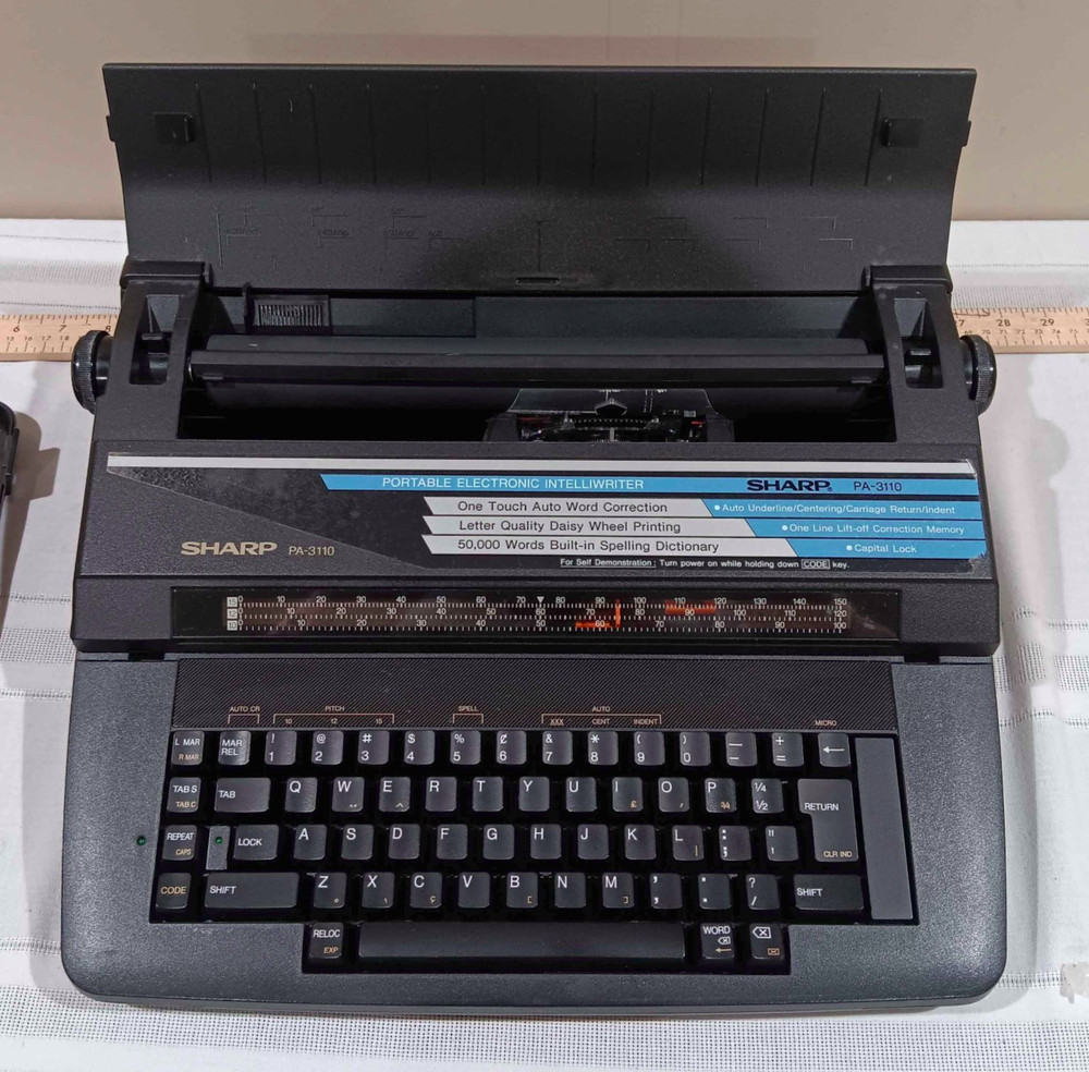 Sharp Portable Electronic Intelliwriter Model PA-3100 II With Box & Manual