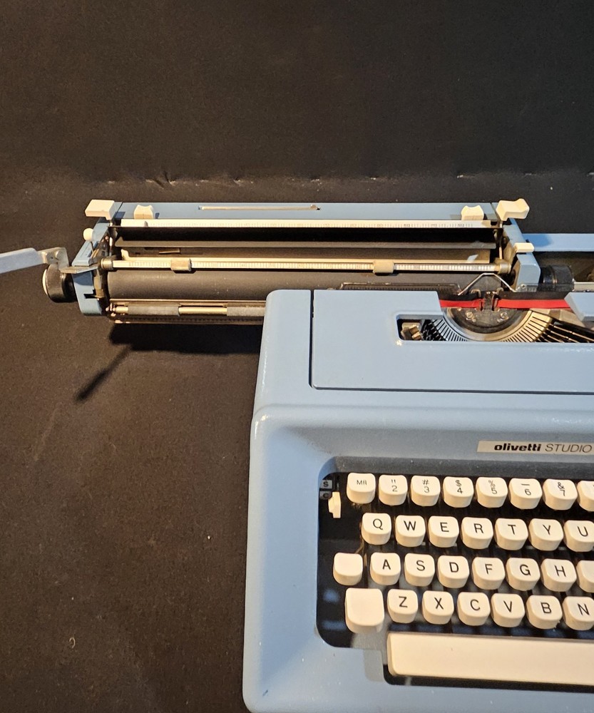 OLIVETTI Studio 46 Typewriter- Made In Spain Hard Plastic Case