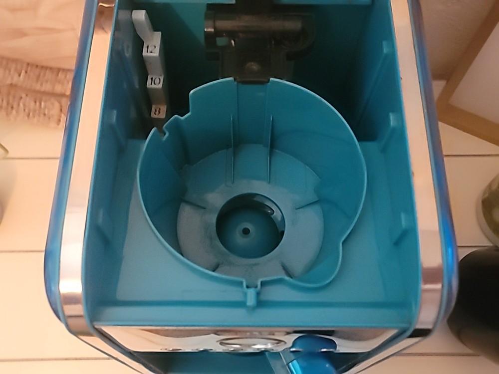 Rare BELLA Linea Collection 12-Cup Programmable Coffee Maker (Blue)