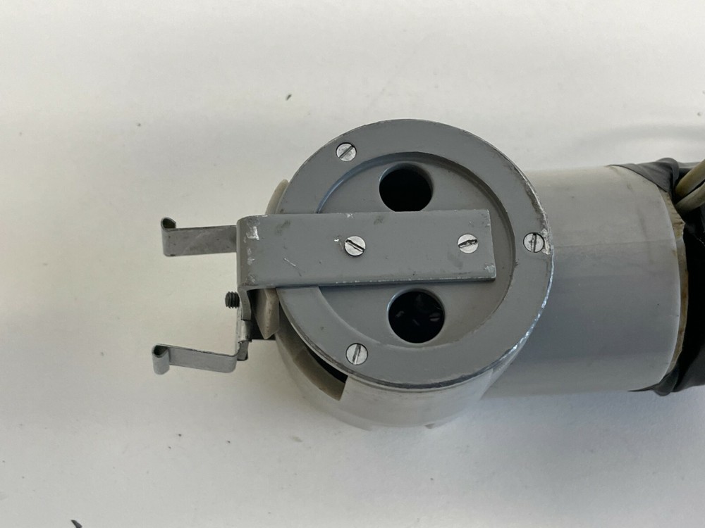 A1: Bausch & Lomb IST Microscope Light