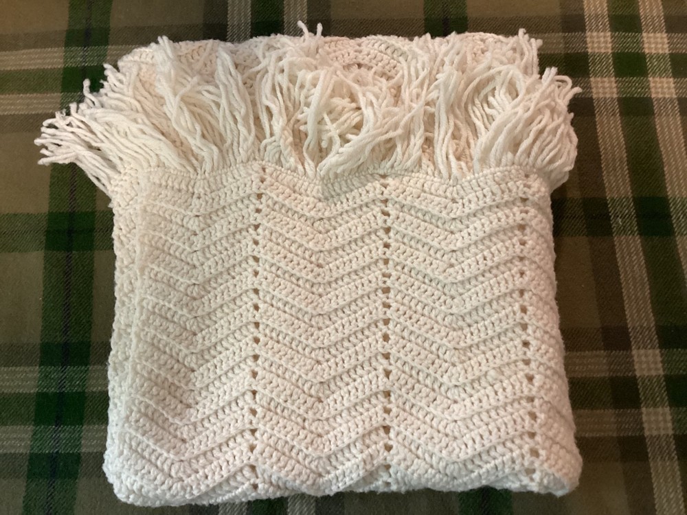 hand crocheted white throw excellent condition 60" x 31"