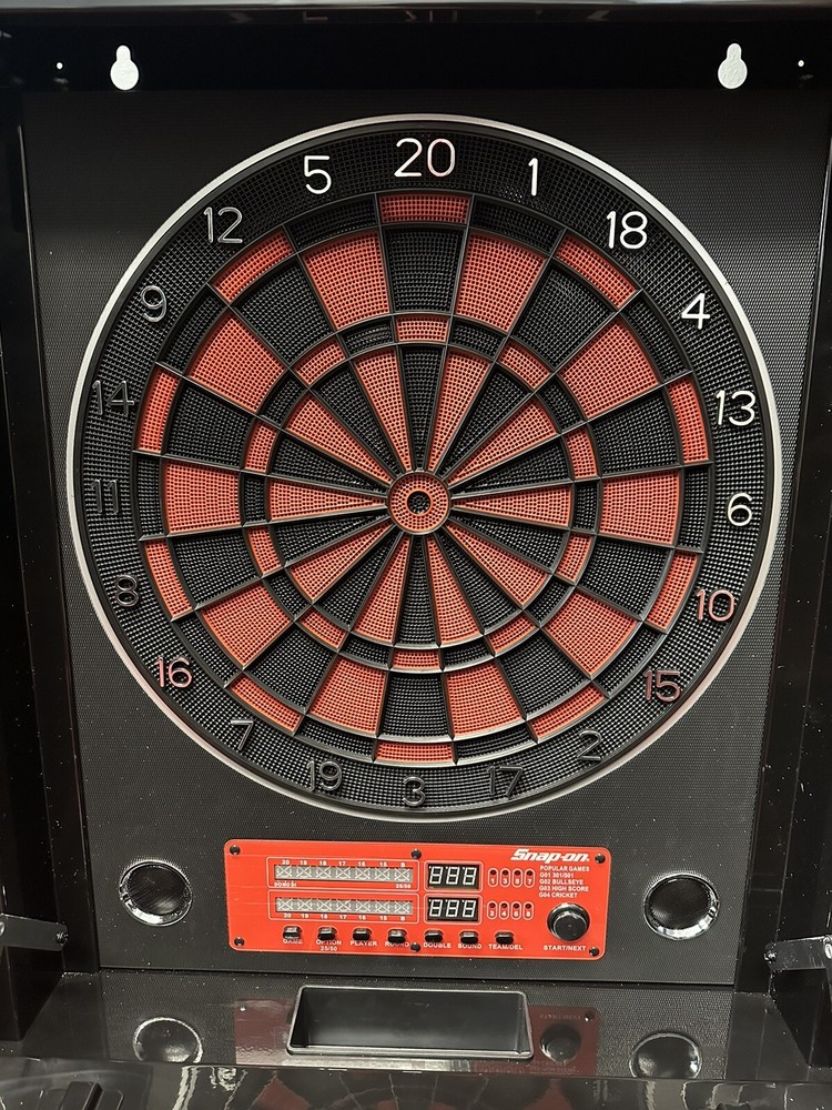 Snap-on Dart Board