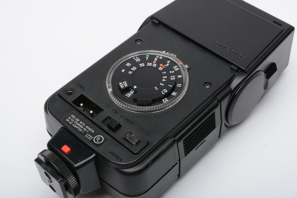 Minolta Auto 28 electronic flash, clean, tested, w/manual