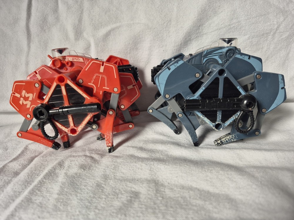 2 Hexbug Battle Ground Tarantula Bot Only red and grey