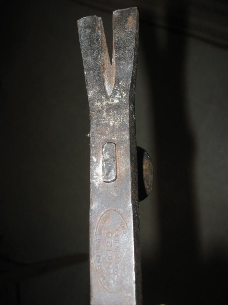 EARLY Antique Bridgeport No. 120 Hardware Nail Puller Tool