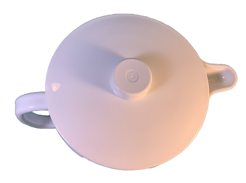 Vintage WHITE Diamond Cut Hobnail Pattern 2.5 Quart Plastic Pitcher & Lid