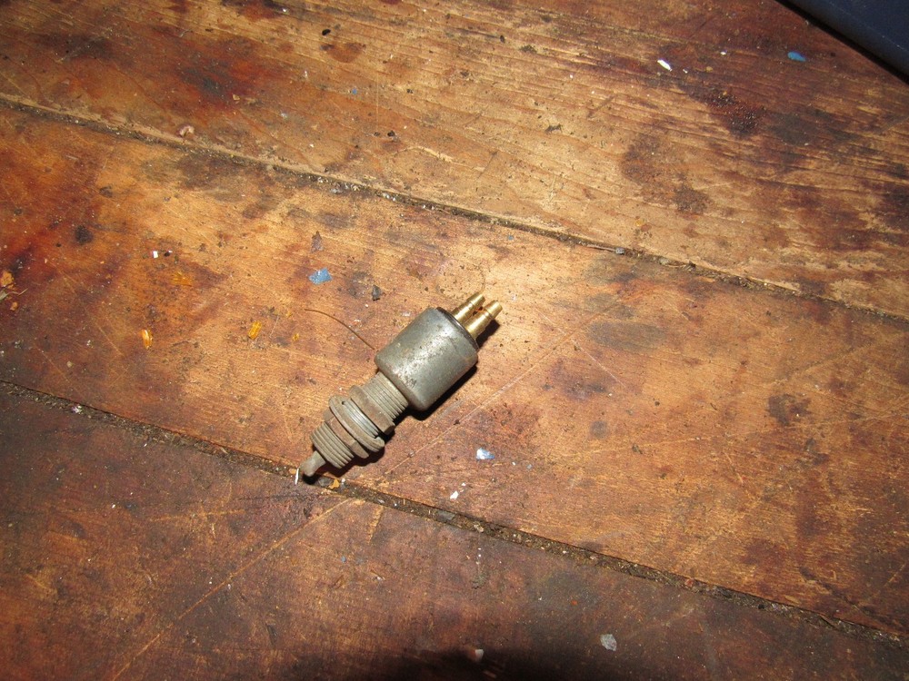 1980 suzuki gs550 e rear brake switch