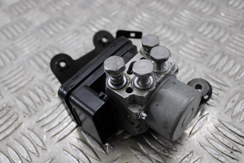 Triumph 660 Trident 2023 ABS pump 2021 - 2024
