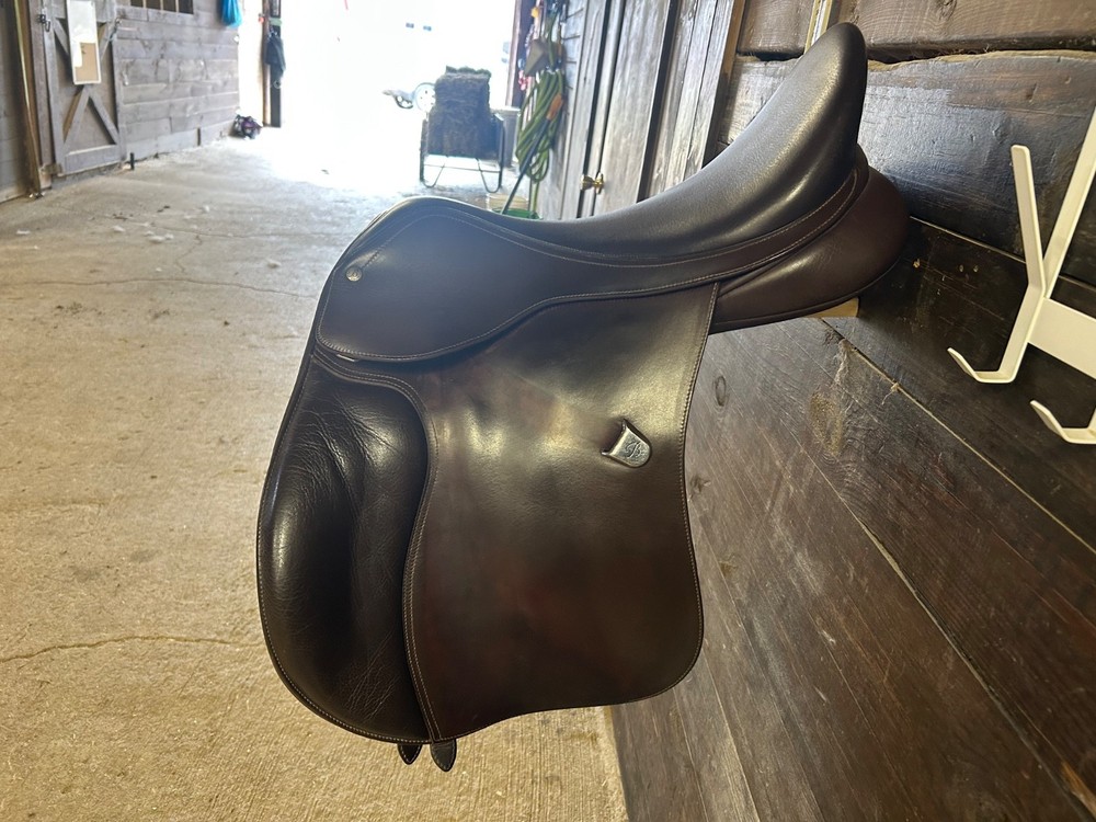 Bates 18 inch saddle all purpose