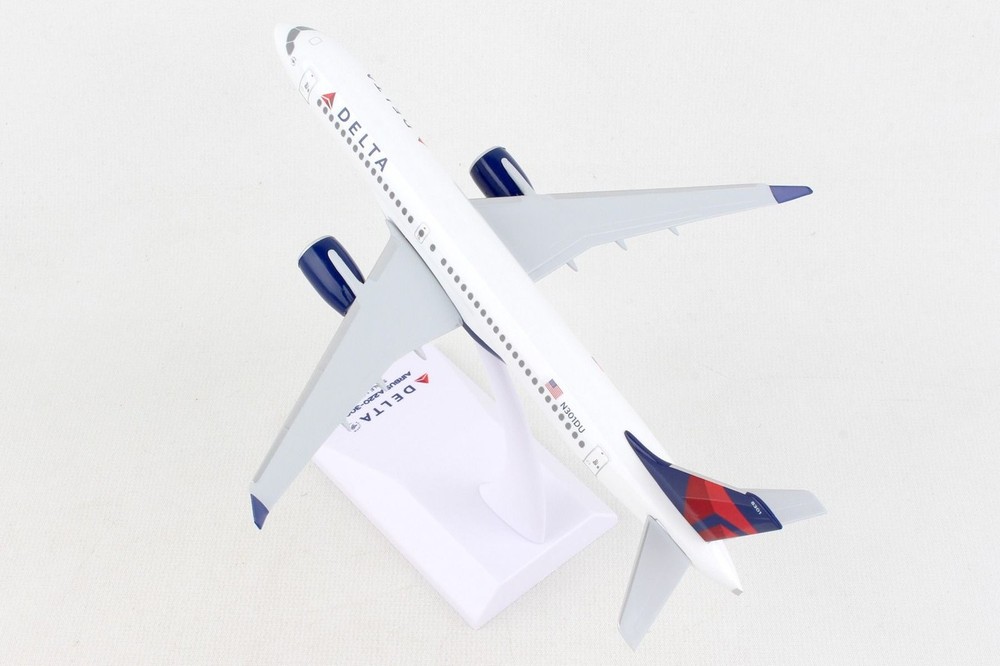 SKYMARKS Delta A220-300 1/200 Reg# N301DU