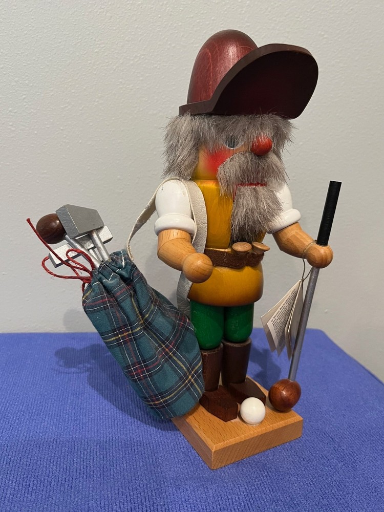 Christian Ulbricht Golfer Nutcracker with tag, 10.5"