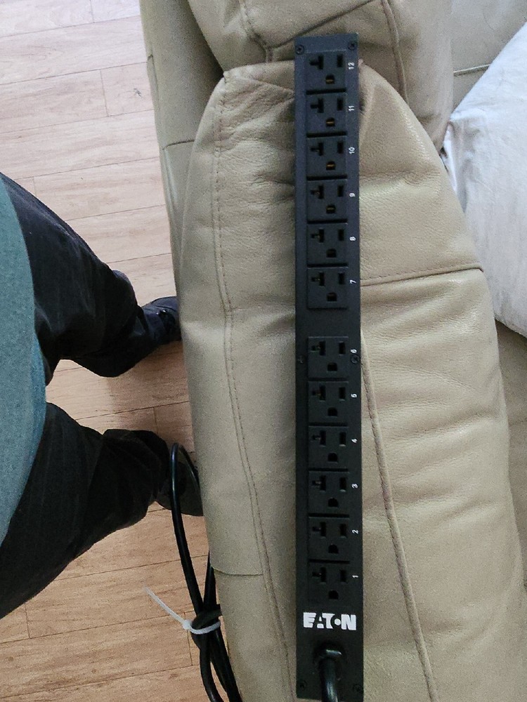 Eaton EPDU Basic 16a EPBZ85