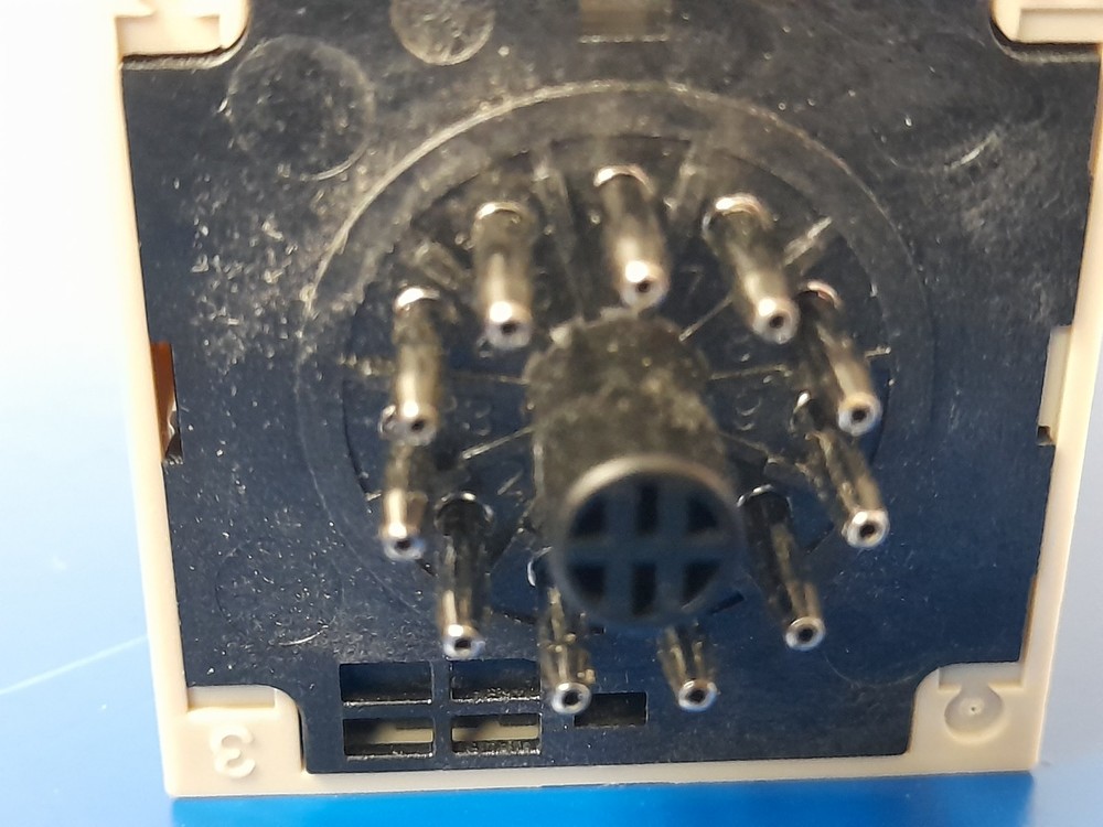 OMRON H3CR-HRL Solid State Power Off-Delay Timer