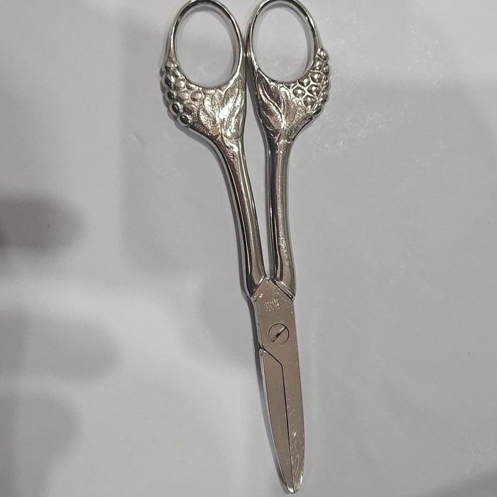 Vintage WASA Waldmin & Saam Grape Shear Scissors