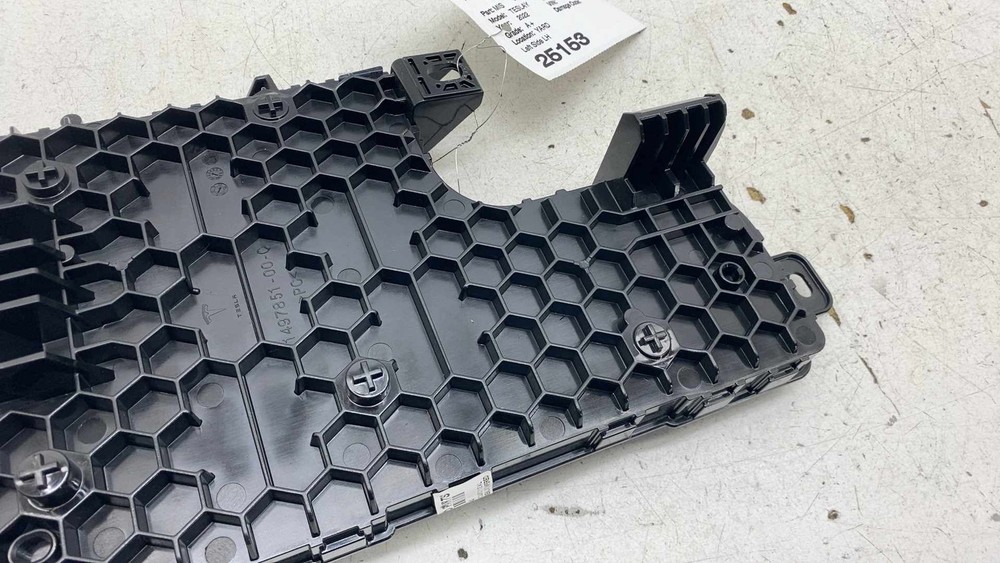 ⭕ 20-24 Model Y Front Left Frunk Low Voltage Body Controller Module 1497847-10-D