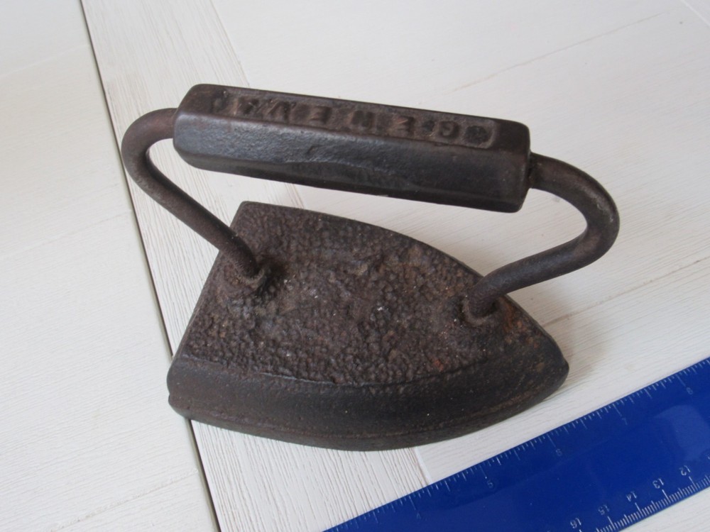 Vintage Cast Iron Geneva Flat Iron