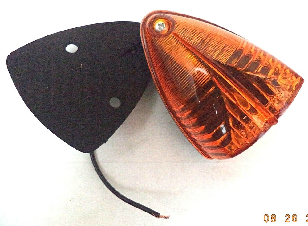 Signal-Stat Amber Triangle Light Assy, pn 1150A