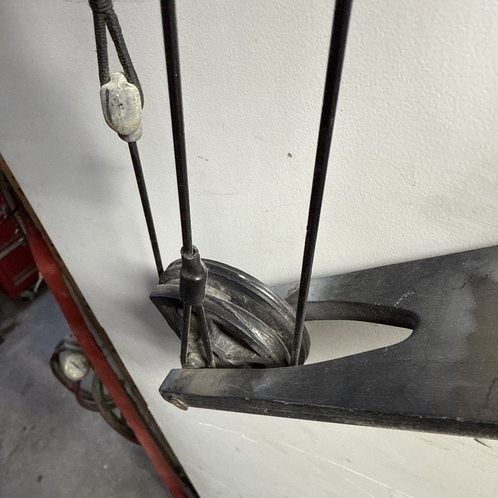 Vintage Browning Legacy Compound Bow LE4A 50# RH Pull 35"