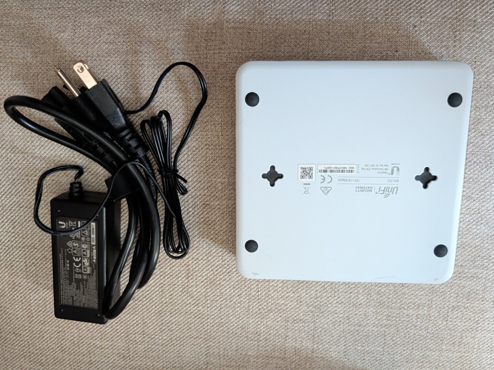 Ubiquiti Networks UniFi Security Gateway - White (USG)