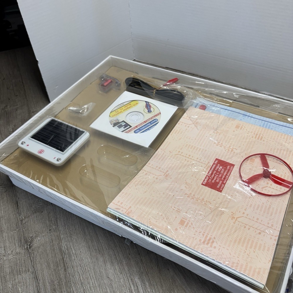 Elenco Electronics Snap Circuits Extreme 750 Experiments Kit Mostly Complete