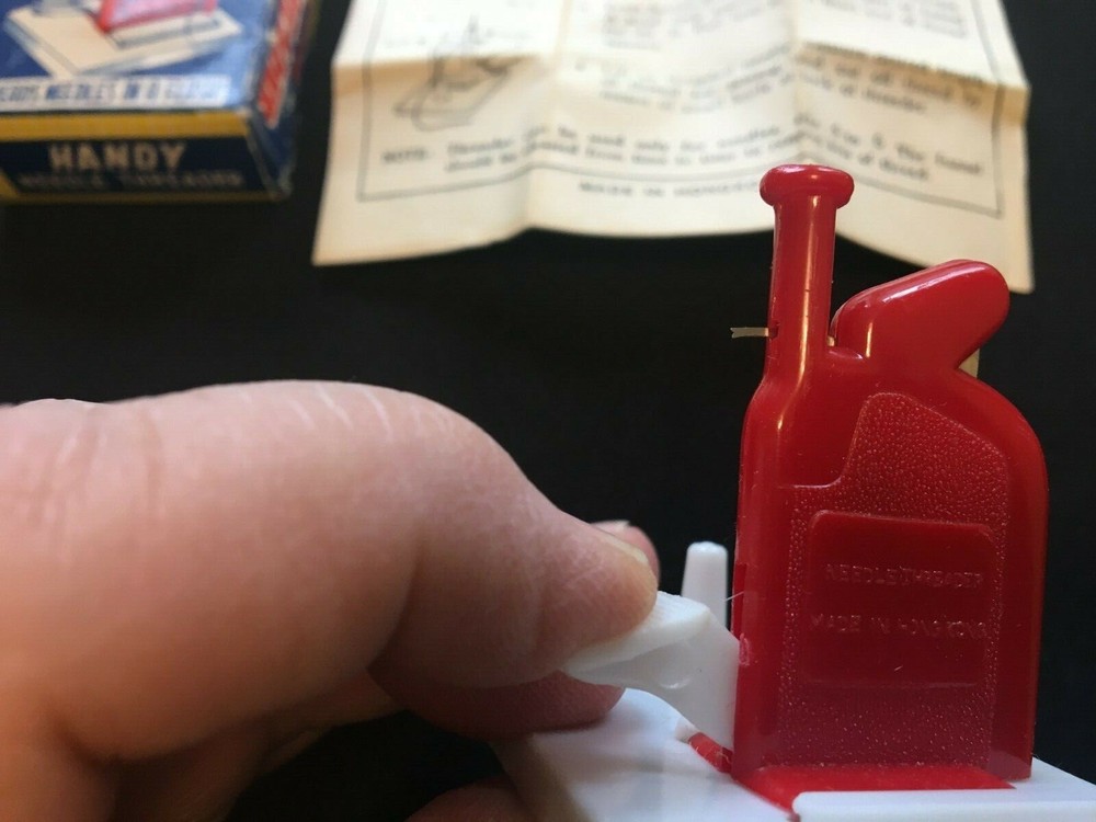 HANDY Automatic Needle Threader w/ Original Retail Box and Instruction Sheet