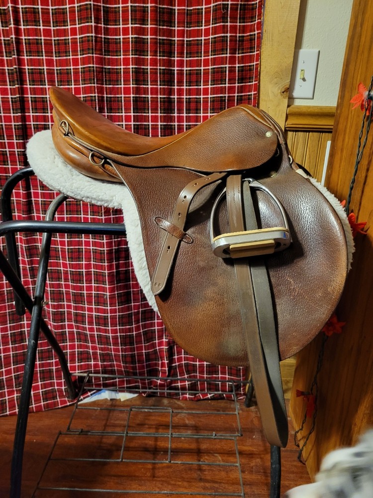 Stubben English Saddle