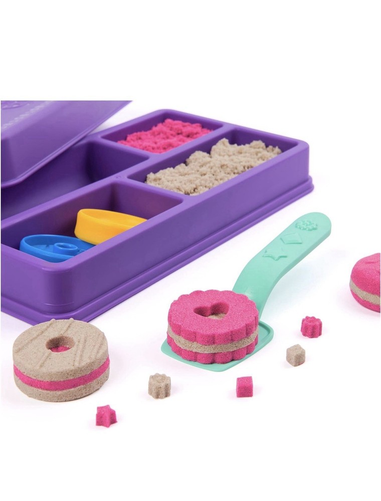 Kinetic Sand Cookie Making Box Kit - Includes 2 Colors & 3 Accessories