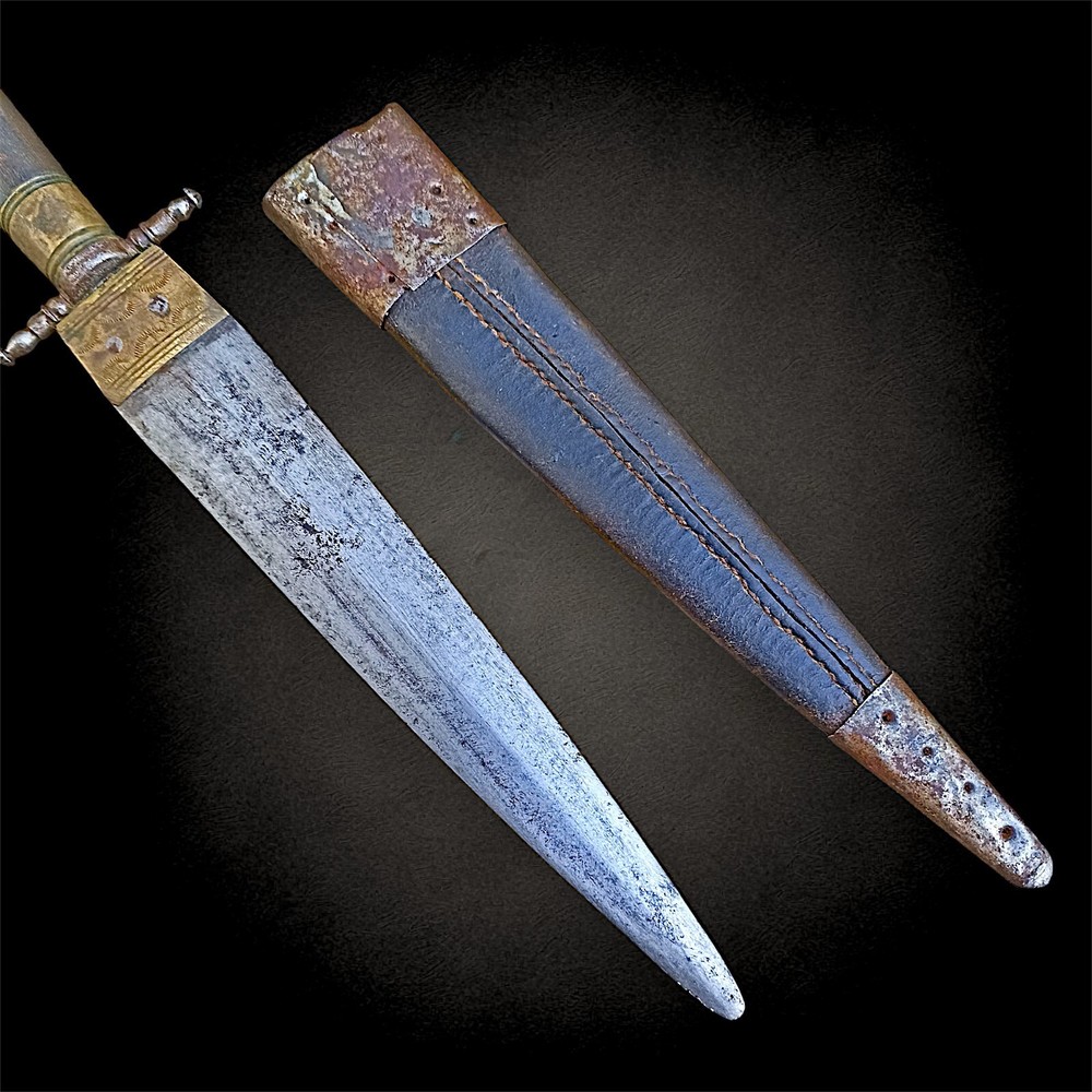 18th - 19th Century Spanish Dagger w Scabbard