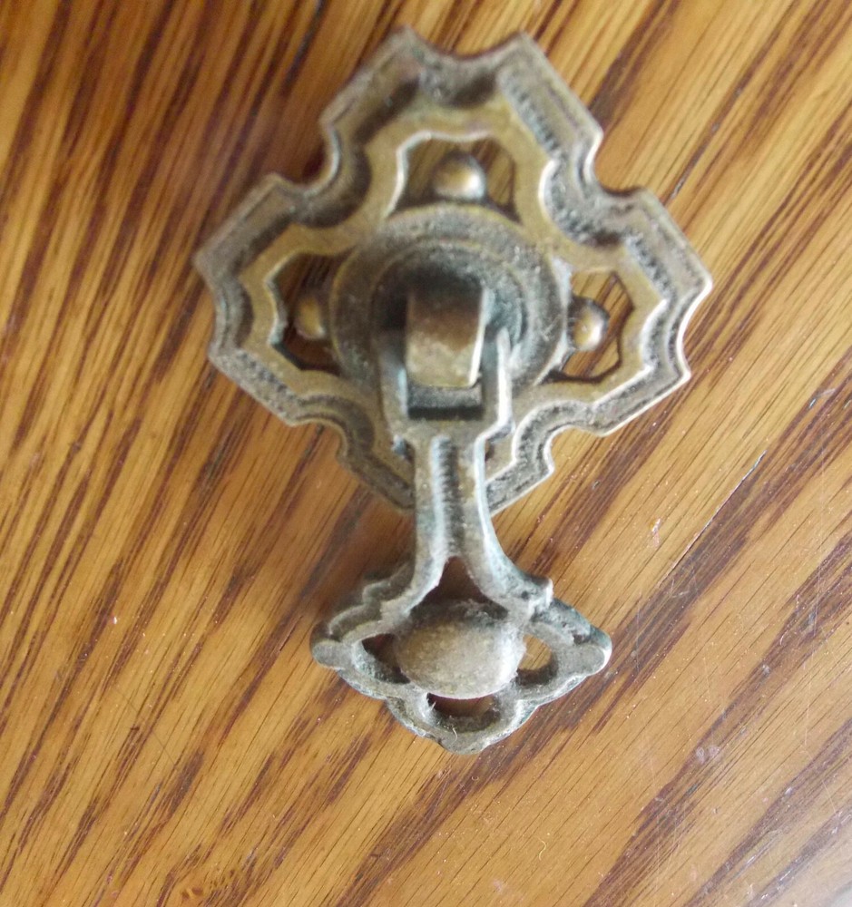 Vintage Gothic Furniture Pull / Drawer Handle  (S28)