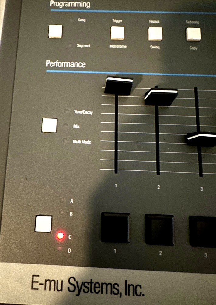 Original Grey Emu SP1200 Sampling Drum Machine SP-1200 E MU vintage