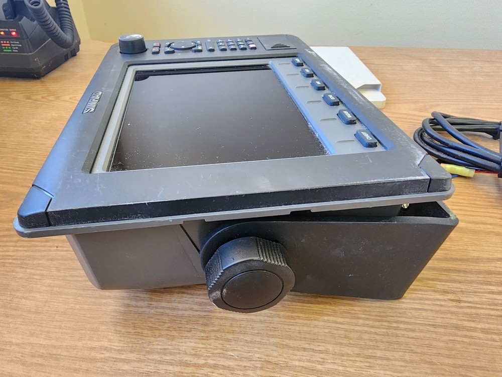 Simrad NSE8 8" FishFinder Radar GPS Chartplotter Multifunction Display