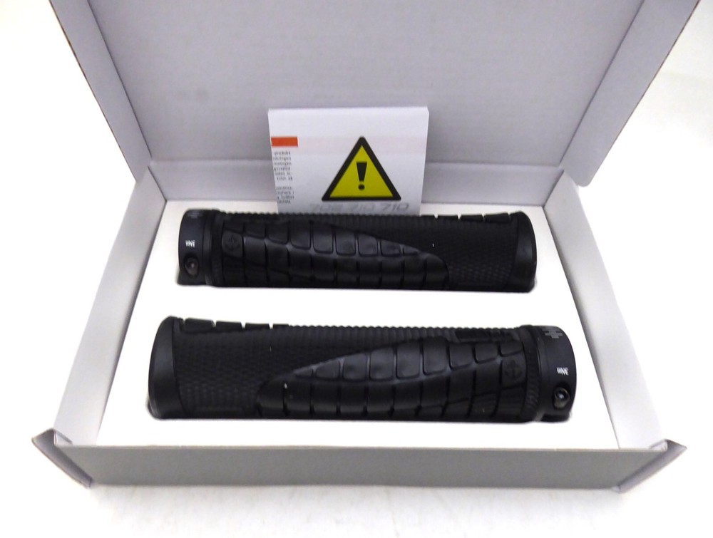 SQlab 70X Pro 2.0 Grips, Medium, Black