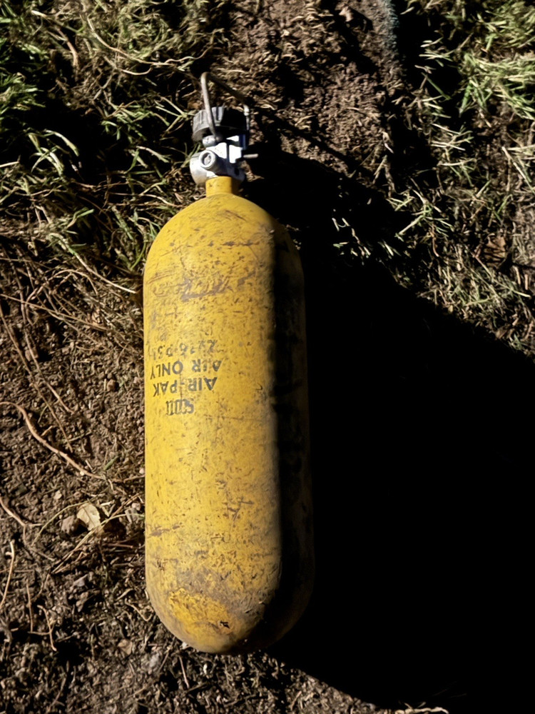 Portable Oxygen Air Tank (Prop-Only / Empty Vessel)