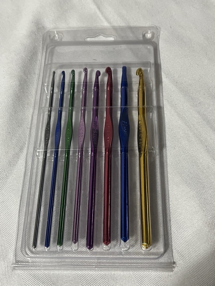 Set Of 8 Crochet Hooks