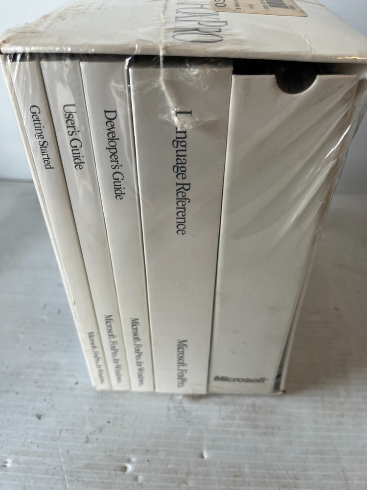 Microsoft FoxPro Database Management System Version 2.6 VTG 1994 - New Sealed
