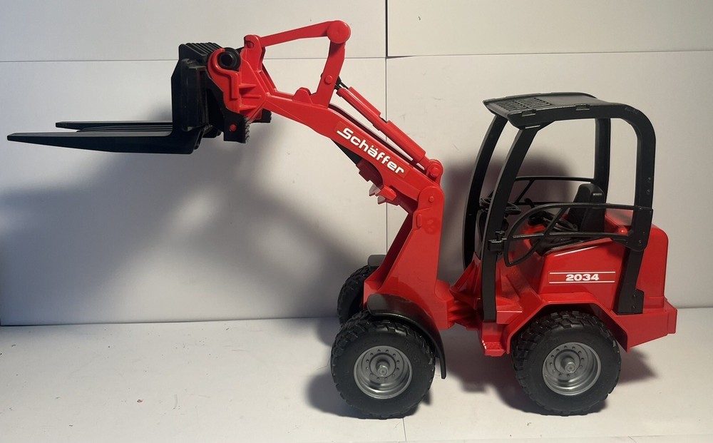 Bruder #02190 Schaeffer Compact Loader 2034