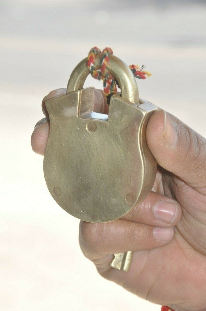 Vintage Brass Lines Engraved Fine Solid Heavy Padlock, Nice Patina